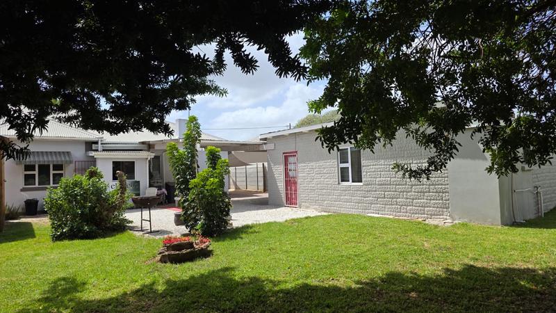 3 Bedroom Property for Sale in Albertinia Western Cape